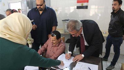 وزير الشباب والرياضة يدلي بصوته في الانتخابات الرئاسية