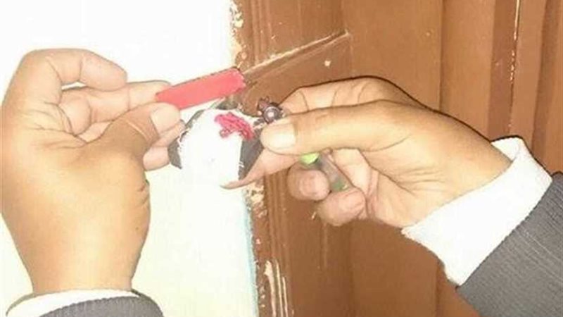 غلق 33 عيادة غير