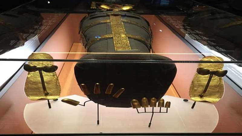 وزير الآثار يتفقد