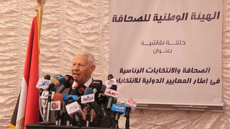 مكرم محمد أحمد: يجب