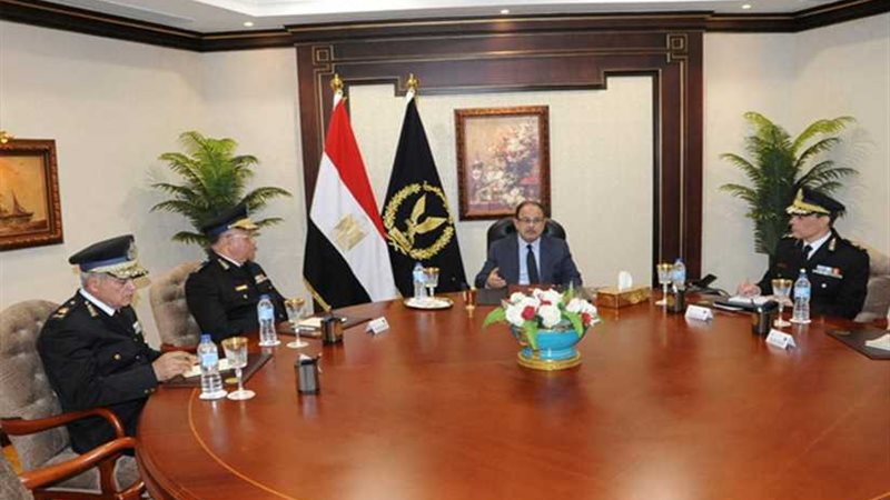 وزير الداخلية يوجه