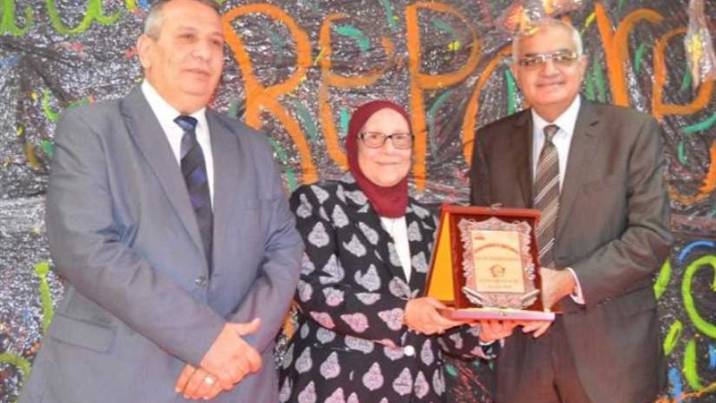 آداب المنصورة تنظم