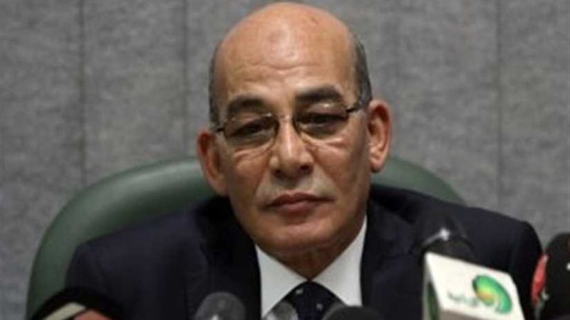 وزير الزراعة يدلي