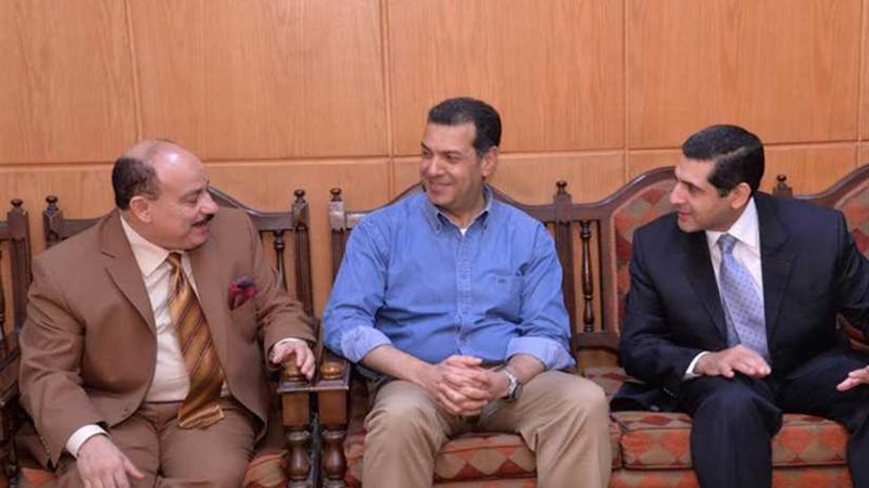 محافظ أسيوط يلتقي