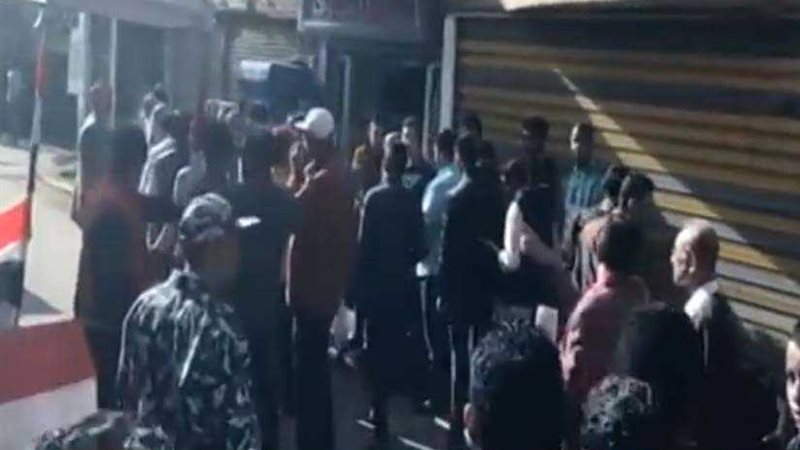 الناخبون يصطفون فى