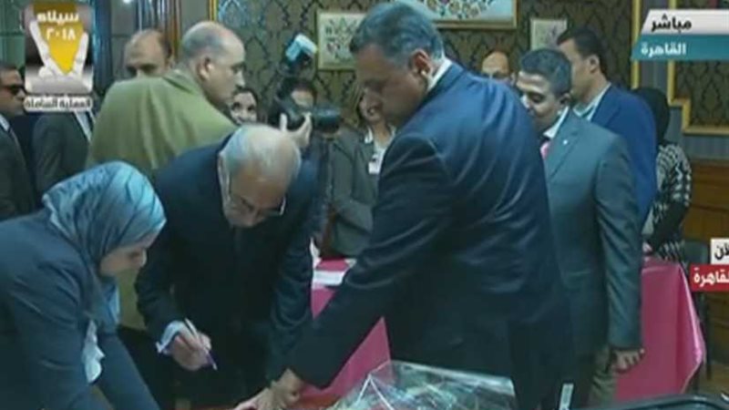 رئيس الوزراء يدلي