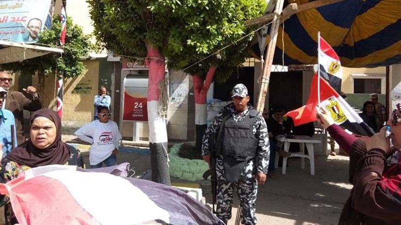 كبار السن والنساء