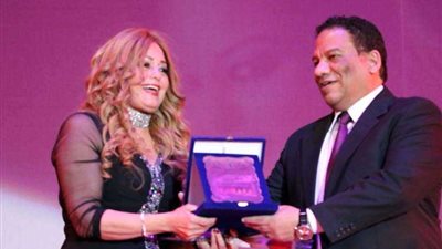 وزارة الثقافة تكرّم فاتن الحلو أمًا مثالية