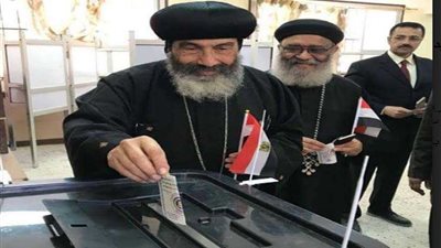 الأنبا تادرس يدلي بصوته ببورسعيد