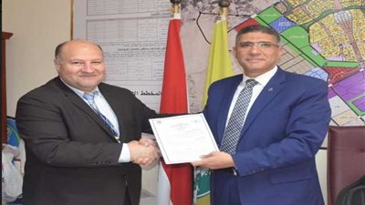 بروتوكول تعاون لتنفيذ أعمال الشبكة الأرضية للغاز الطبيعي بالعاشر من رمضان