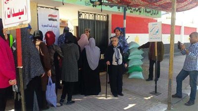 توافد آلاف المواطنين على لجان الانتخابات بالبحيرة 