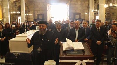 بالصور.. كبار الكتاب والصحفيين يودعون لويس جريس بالبطرسية