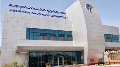 موظفو مصر للطيران يدلون بأصواتهم في الانتخابات