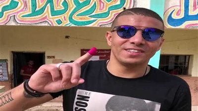 بالصور.. محمد زيدان يدلي بصوته في انتخابات الرئاسة