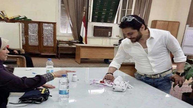 عميد لاعبي العالم