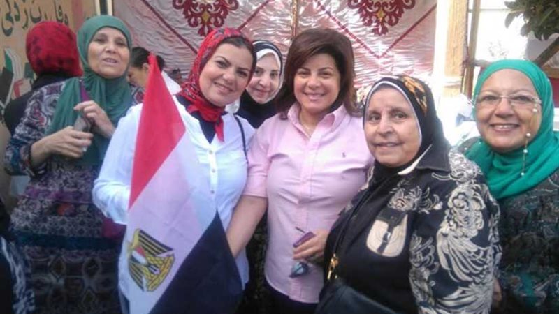 أماني الخياط تدلي