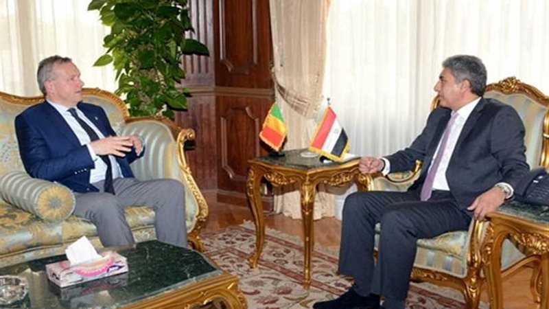 وزير الطيران المدني