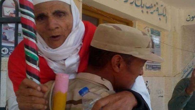 خادم مسجد يدلي بصوته