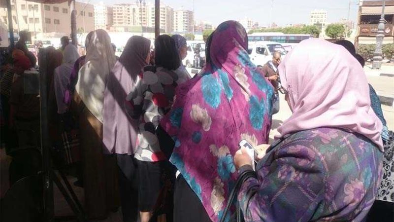 سيدة عجوز من الصعيد