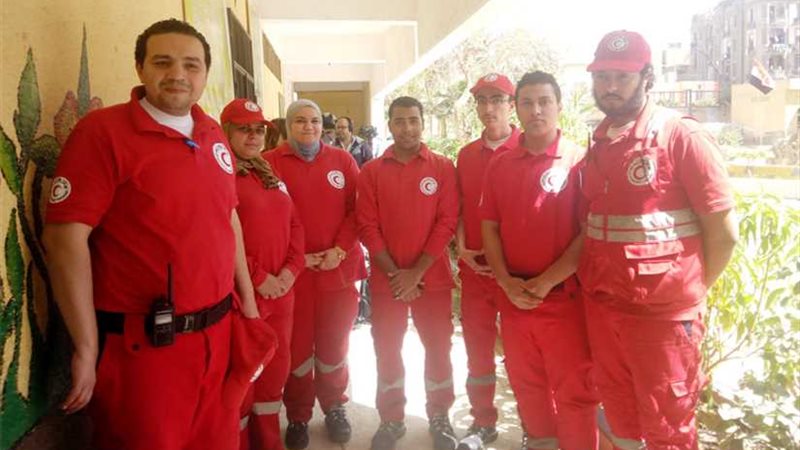 متطوعو الهلال الأحمر