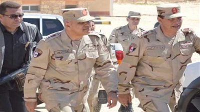وزير الدفاع يتفقد اللجان الانتخابية فى محافظة القليوبية