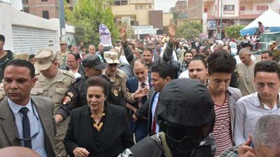 محافظ البحيرة تشيد بالجو الاحتفالي وحشود الناخبين