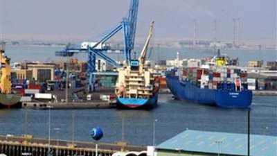 إغلاق بوغازي الإسكندرية والدخيلة لسوء الأحوال الجوية