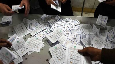 نتائج آولية : السيسي 3363 صوتا مقابل 83 لموسى مصطفى موسى بلجنتين في منفلوط