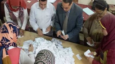 1441 صوتا للسيسي مقابل 69 لموسى باللجنة 72 بالمنيا