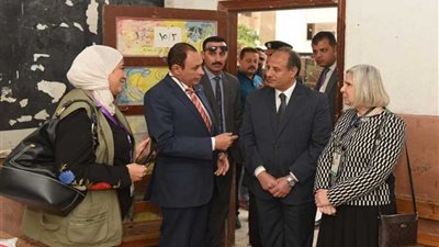 سلطان وأبوغزالة يتفقدان لجنة عبدالله النديم للاطمئنان على الانتخابات 