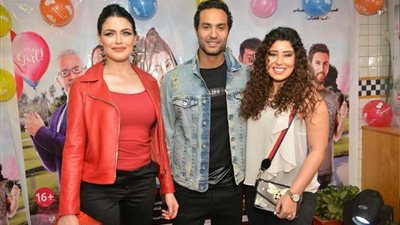 بالصور.. آيتن عامر وكريم فهمي في العرض الخاص لـ