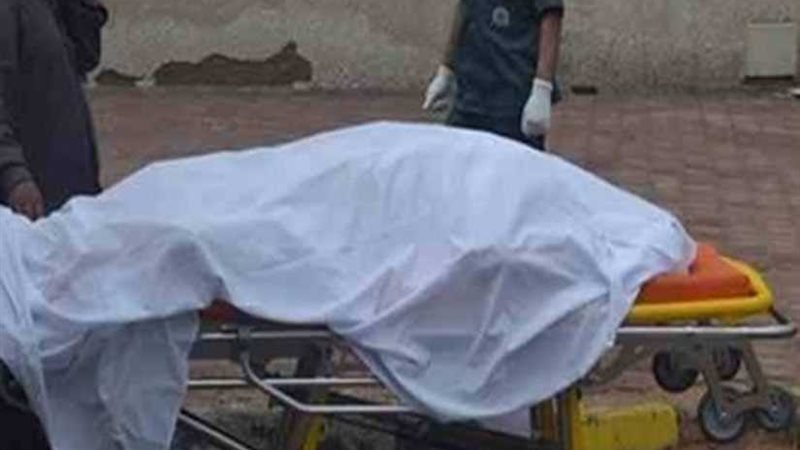 عامل يقتل فلاحًا