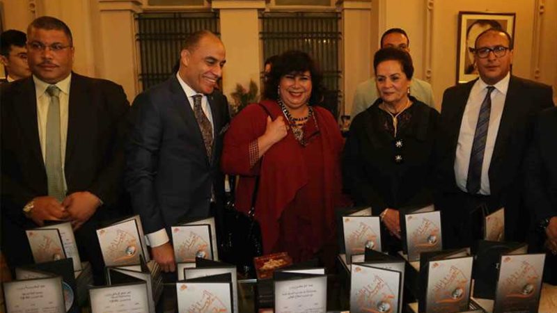 حوار ثقافي وفني يجمع