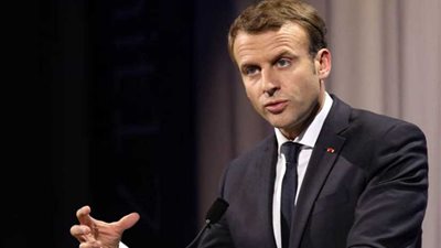 رئيس فرنسا يحذر من 