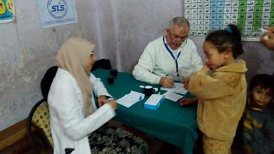 جمعية الايدز توقع الكشف الطبي على 1070 حالة مجانا بقرية بالبحيرة