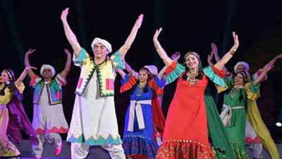 فرقة رضا تقدم رقصات وأوبريتات استعراضية بمهرجان دمنهور الدولي السادس للفلكلور
