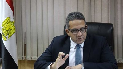 وزير الآثار يلتقي ممثلي الجامعات المصرية