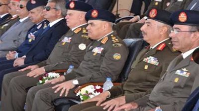 وزير الدفاع يشهد حفل تخرج الدفعة 153 من كلية الضباط الاحتياط