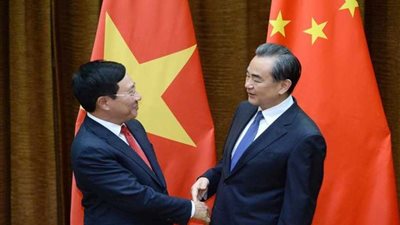 فيتنام والصين تدعوان إلى حل النزاعات القائمة بينهما في