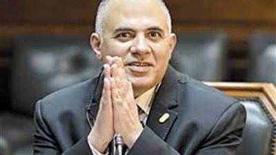 وزير الري يعقد اجتماعات مع عدد من قيادات الوزارة الجدد