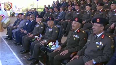 صدقي صبحي يشهد حفل تخرج الضباط الاحتياط 