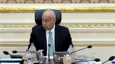 رئيس الوزراء يوجه بالاستمرار في الإصلاح الإداري والمحليات