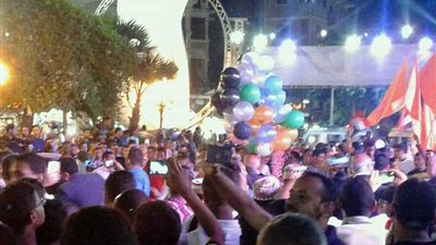 احتفالا بفوز الرئيس.. 