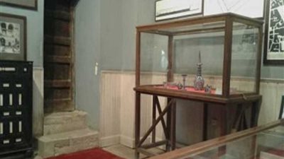 جاير آندرسون يحتفل باليوبيل الماسي على افتتاحه