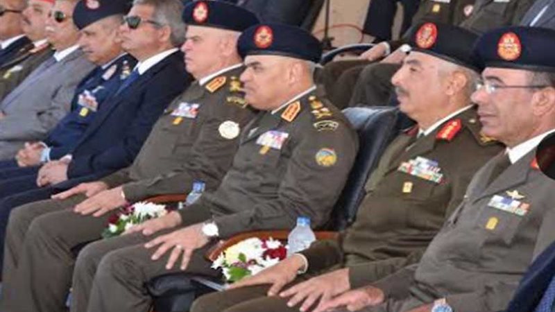 وزير الدفاع يشهد