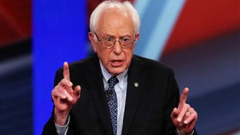 سناتور أمريكي ينتقد