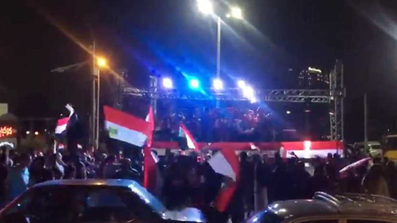 المواطنون يحتشدون