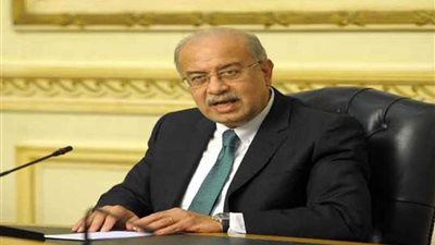 رئيس الوزراء يوجه بتوفير السلع الغذائية في 