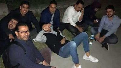 العاملون بالشرق يفترشون الشارع ورواد مواقع التواصل 