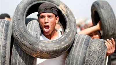 الاحتلال الإسرائيلي يقرر منع إدخال إطارات السيارات إلى غزة